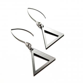 TRIANGLE HANGING SILVER