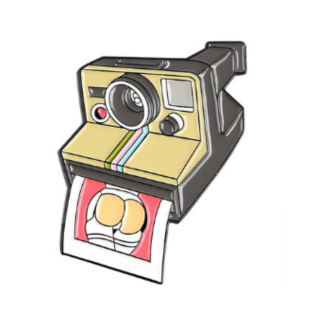 Odznáček ve tvaru fotoaparátu - polaroid