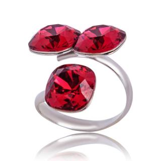 Stříbrný prsten s krystaly Square trio Scarlet (Stříbrný prsten s krystaly)