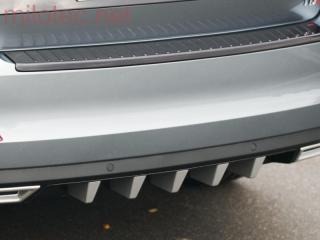 Difuzor zadního nárazníku s převleky, černý lesklý "klavírlak" - Škoda Octavia III. (Difuzor zadního nárazníku pro Škoda Octavia III. r.v. 2013/2017)