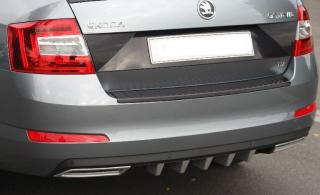 Difuzor zadního nárazníku s převleky + koncovky výfuku, černý lesklý "klavírlak" - Škoda Octavia III. (Difuzor zadního nárazníku pro Škoda Octavia III. r.v. 2013/2017)