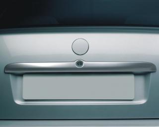 Kryt madla pátých dveří, stříbrný matný - Škoda Octavia I. Limousine (Kryt madla 5.dveří pro Škoda Octavia I. Limousine 1997-2000)