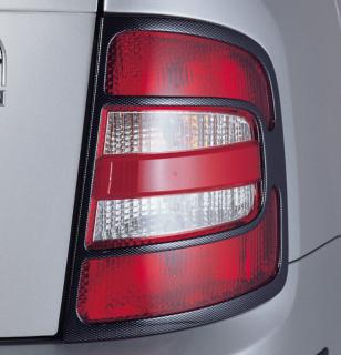 Kryty zadních světel, ABS karbon - Škoda Fabia I. Combi/Sedan (Kryty zadních světel pro Škoda Fabia I. Combi/Sedan 2000-2004)