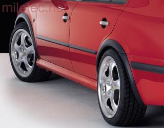 Lemy blatníků, černý rastr - Škoda Octavia I. RS Lim./Combi (Lemy blatníků pro Škoda Octavia I. RS Lim./Combi 05/2001–›)