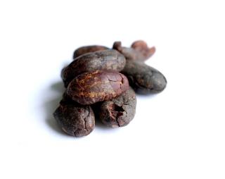 Kakaové boby nepražené celé loupané Indonésie Balení: 100 g