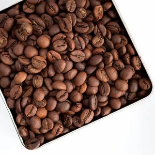 INDIA CHERRY A ROBUSTA SCR. 17 Hmotnost balení: 1 kg kávy
