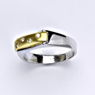 Prsten kombinace bílé a žluté zlato 14 karátů, syntetický zirkon, váha 3,78 g, vel.55