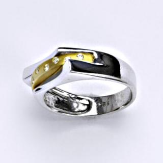 Prsten kombinace bílé a žluté zlato 14 karátů, syntetický zirkon, váha 4,50 g, vel.55
