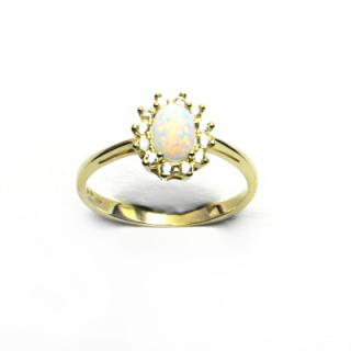 Zlatý prsten Kate, syntetický bílý opál, čiré zirkony, žluté zlato, T 1480