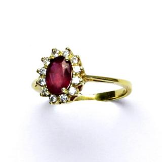 Zlatý prsten Kate, žluté zlato, přírodní rubín, čiré zirkony, T 1480