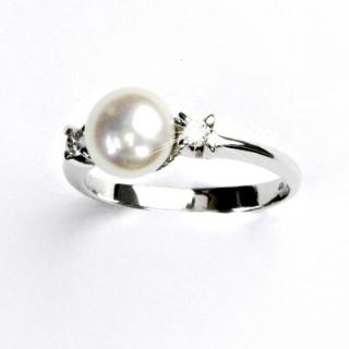 Zlatý prsten, přírodní říční perla bílá, bílé zlato, T 1207