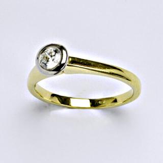 Zlatý prsten s čirým zirkonem,žluté zlato, 2,38 g, vel.52,5