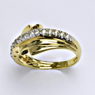 Zlatý prsten s čirým zirkonem,žluté zlato, 3,59 g, vel.52,5