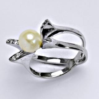 Zlatý prsten s přírodní perlou a se zirkony,bílé zlato 14 ct,váha 4,99 g, vel.54,5