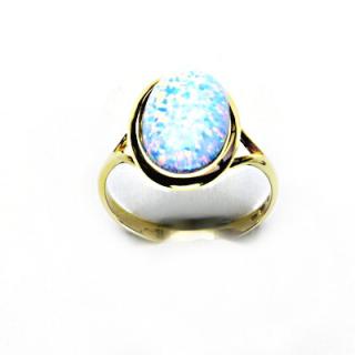 Zlatý prsten, syntetický světle modrý opál, žluté zlato, T 1454