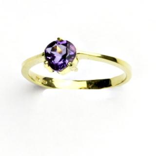 Zlatý prsten, žluté i bílé zlato, přírodní tmavý ametyst, prstýnek ze zlata, T 1362