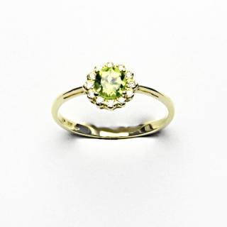 Zlatý prsten, žluté zlato, přírodní olivín, čiré zirkony, T 1495