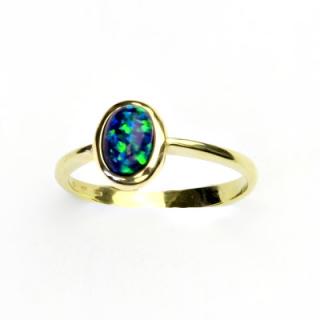 Zlatý prsten, žluté zlato, prstýnek ze zlata, syntetický zelený opál, T 1354