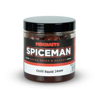 Spiceman boilie v dipu 250ml - Chilli Squid 24mm