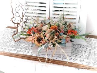 Podzimní dekorace - dřevěný truhlík - se slunečnicemi a dýní  (zdobená dekorace)