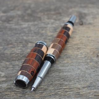 Dřevěné kuličkové pero Portland S - Americký ořech, Padouk, Wenge, Javor