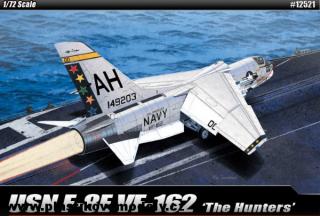 USN F-8E VF-162 The Hunters (Academy 1:72) > 1:72