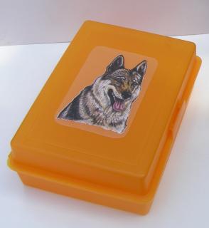 Plastový box velký s čs vlčákem (objem 2,4 l)