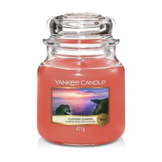 Yankee Candle střední vonná svíčka Classic Cliffside Sunrise (Svítání na útesu)