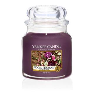 Yankee Candle svíčka Classic střední Květiny ve svitu měsíce (Moonlit Blossoms)
