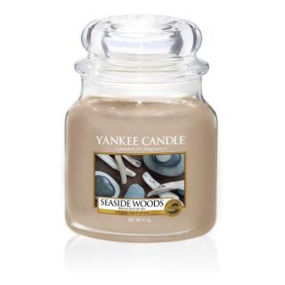 Yankee Candle svíčka Classic střední Přímořská dřeva (Seaside Woods)