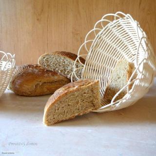 Ošatka na kynutí chleba