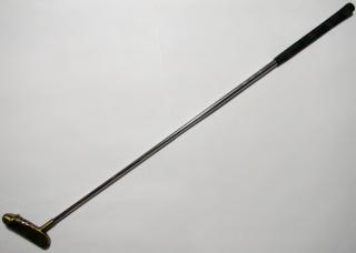 Golfová hůl ve tvaru penisu