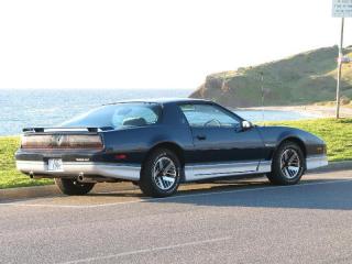 Lemy blatniku Pontiac Firebird 1982-1992