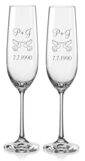 Skleničky na sekt k výročí svatby HOLUBICE, 2 ks (Výroční skleničky s monogramem a datem výročí)