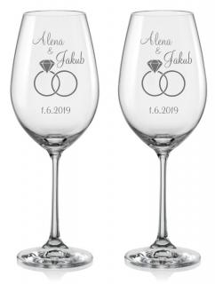 Svatební skleničky na víno Prsteny s drahokamy, 2 ks (Svatební sklenky s prsteny, jmény a datem svatby)