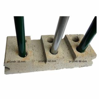 Podstavec mobilního plotu betonový 3D panel (univerzální průměr 38, 42,48 mm)