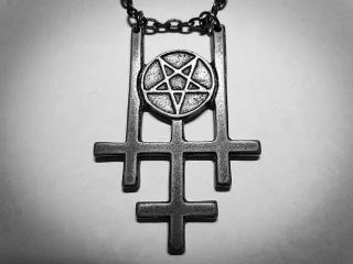 Náhrdelník - Ďáblova trojice - Black Ritual