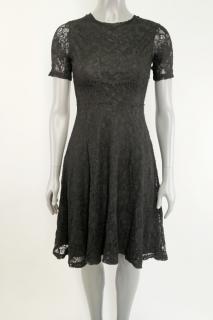 Černé celokrajkové šaty s krátkým rukávem vel. XS