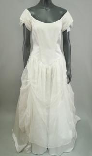 Svatební šaty se spadlými rukávky a vlečkou - prsa obvod 88 cm