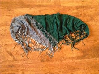 Dámský šátek - barva tmavě zelená/šedá