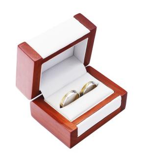 Dřevěná dárková krabička na snubní prsteny DN-7/A1
