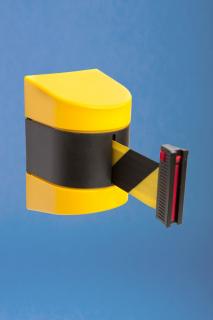 Nástěnná kazeta s páskou 5 m a brzdou Název: žlutý obal, černožlutá páska