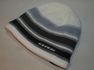 Zimní čepice pruhy bílá / šedá (Pletená čepice se vzorem)