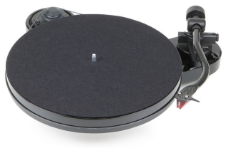 Pro-ject RPM 1 Carbon (2M-RED) - gramofon