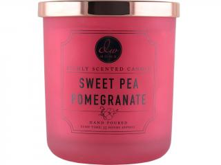 DW Home – vonná svíčka Sweet Pea Pomegranate (Sladké květy a granátové jablko), 264 g