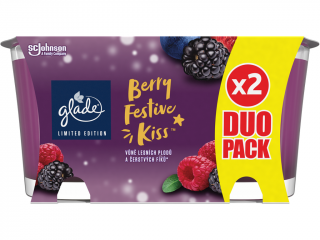Glade – svíčka Berry Festive Kiss (Sváteční polibek bobulí) duopack, 2 x 112 g