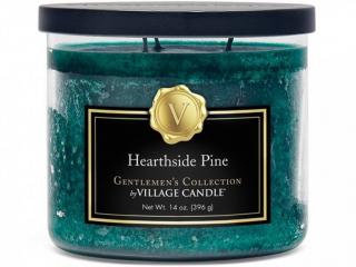 Village Candle – vonná svíčka Hearthside Pine (Krbová borovice), 396 g