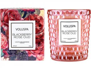 Voluspa – vonná svíčka Blackberry Rose Oud (Ostružiny, růže a oud), 184 g