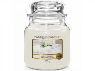Yankee Candle – Classic vonná svíčka Fluffy Towels (Nadýchané osušky), 411 g