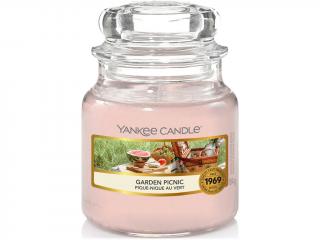 Yankee Candle – Classic vonná svíčka Garden Picnic (Piknik na zahradě), 104 g